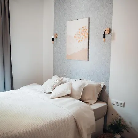 Stylish And Cozy Old Town Апартаменты *