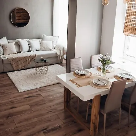Stylish And Cozy Old Town Выру